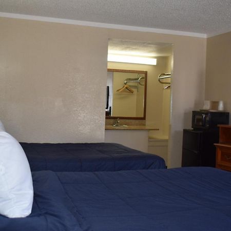 Knights Inn Farmington Hills Zewnętrze zdjęcie
