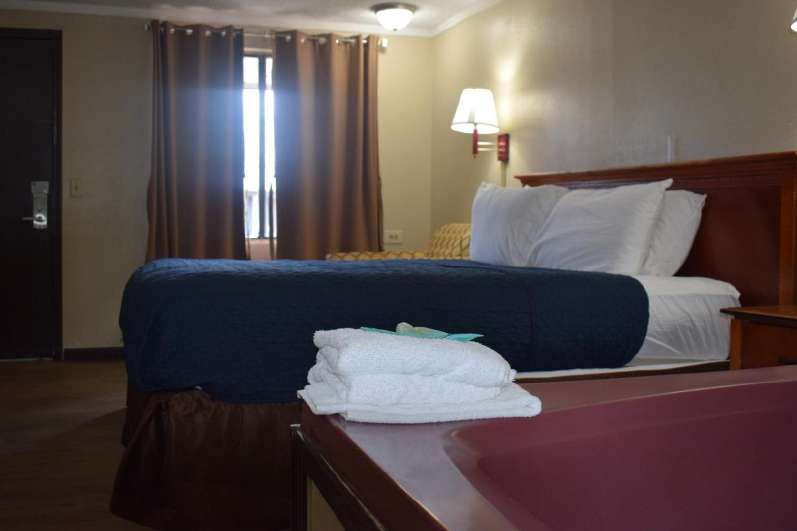 Knights Inn Farmington Hills Zewnętrze zdjęcie