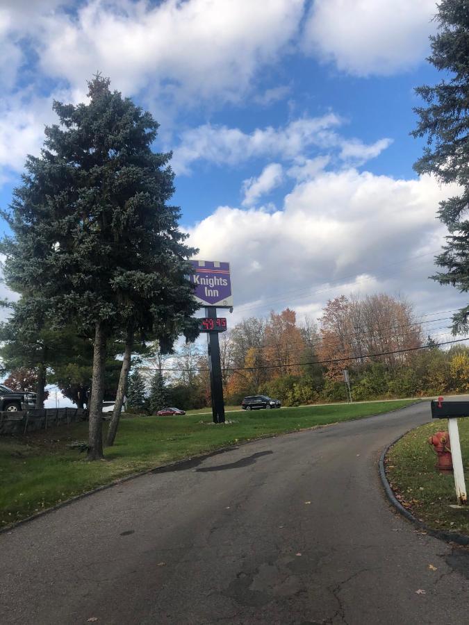 Knights Inn Farmington Hills Zewnętrze zdjęcie